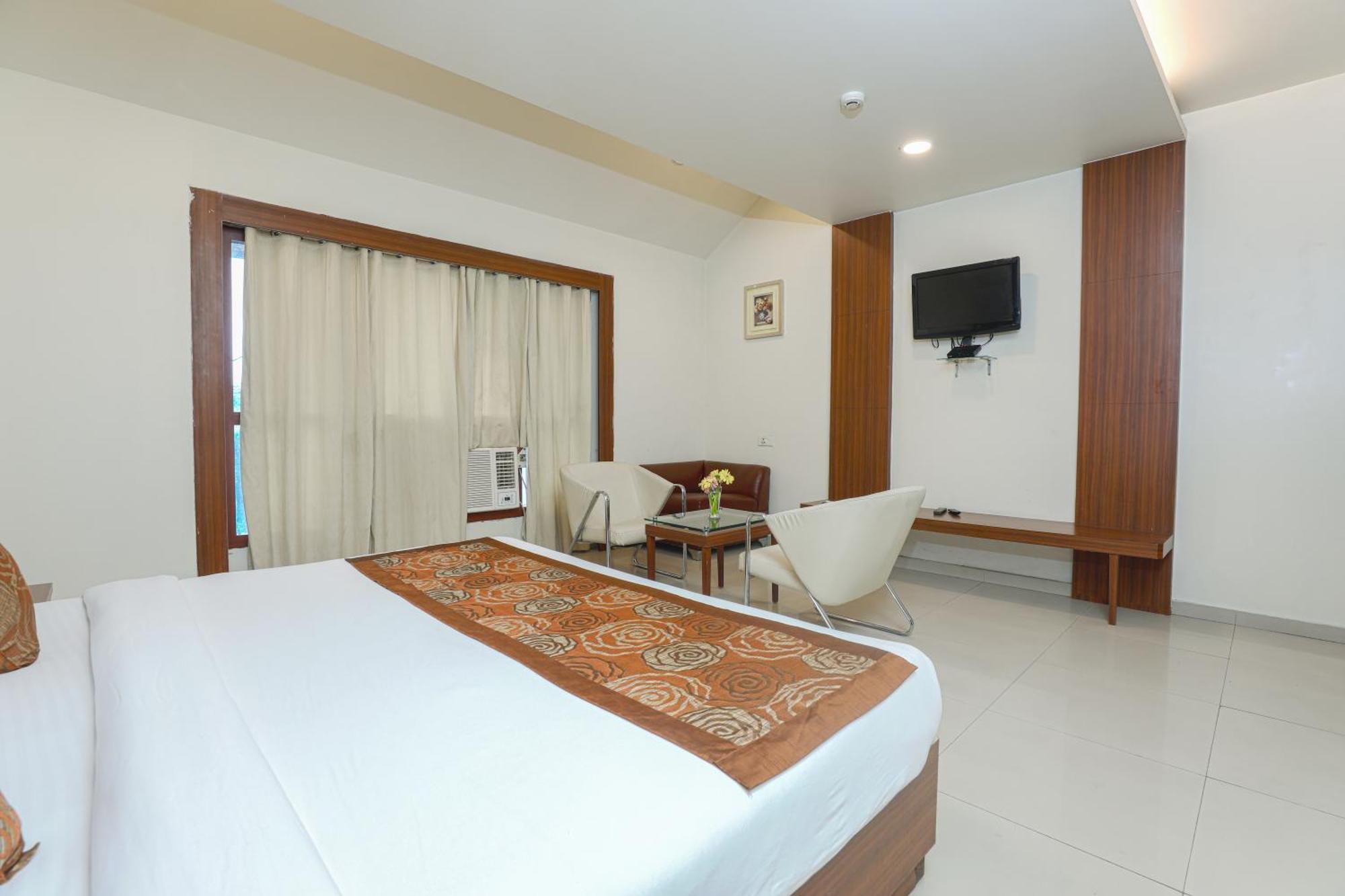 Hotel Le Castle Rudrapur Экстерьер фото