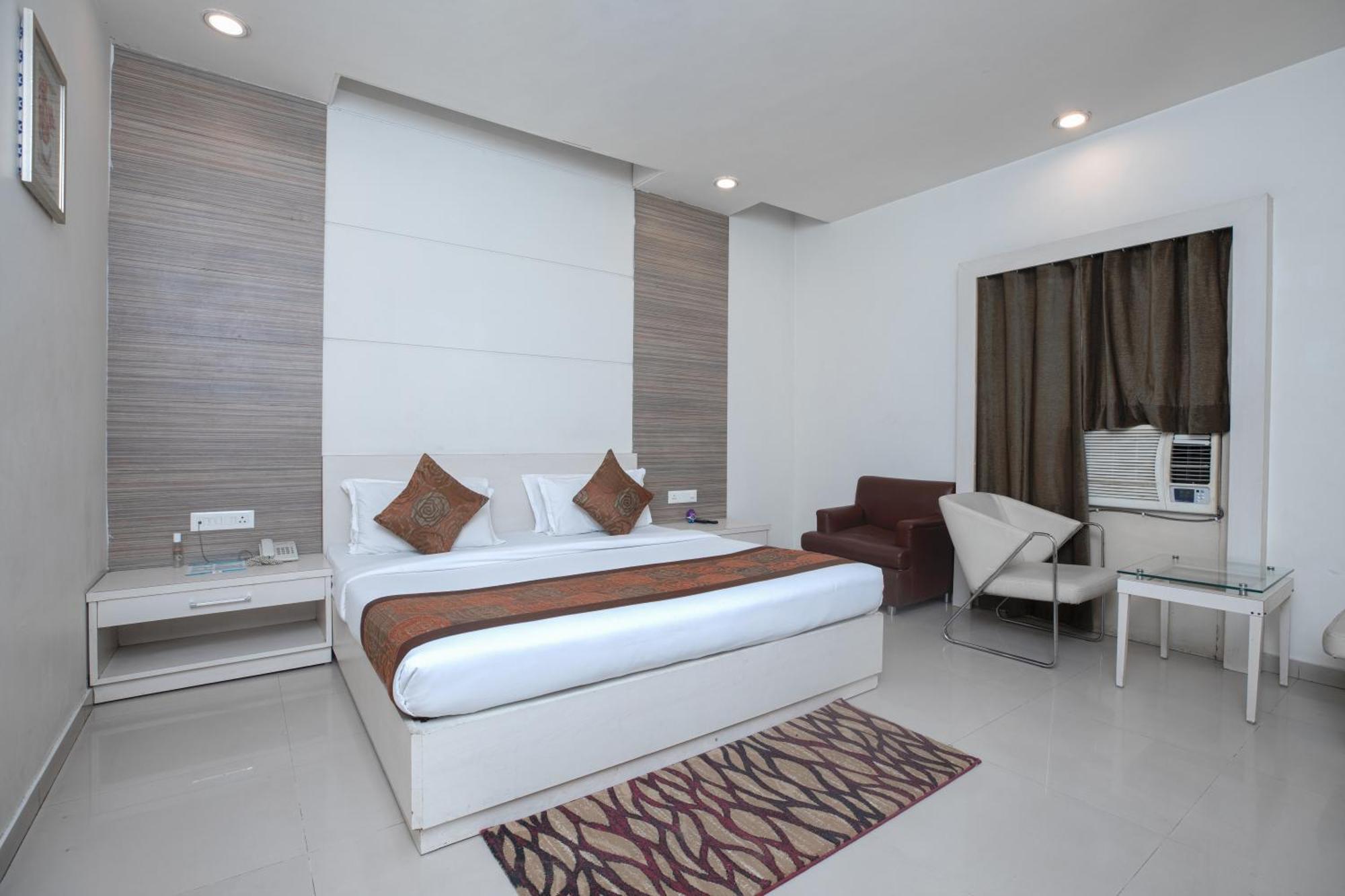 Hotel Le Castle Rudrapur Экстерьер фото